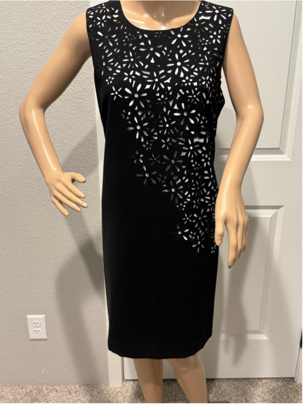 Women's Calvin Klein Black & White Floral Laser Cut Sheath Dress Size 12